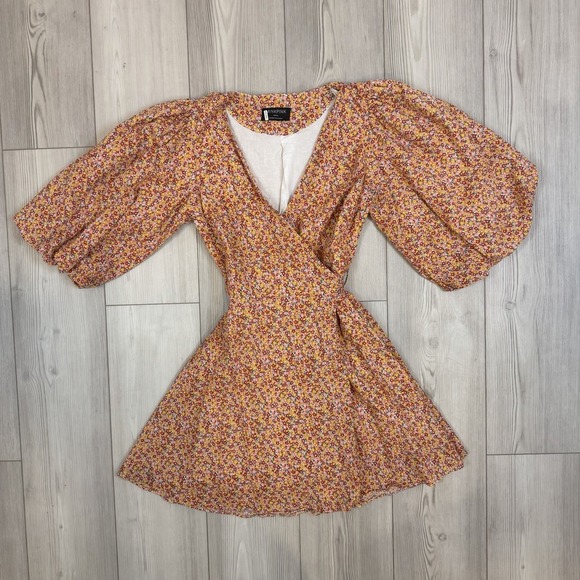 MINKPINK Dresses & Skirts - MINKPINK Morwell Medium Boho Floral Wrap Mini Dress Puff Sleeve Cottagecore